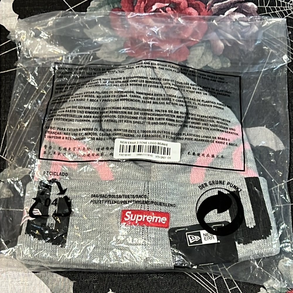 NWT FW21 SUPREME x NEW ERA 2-TONE LOGO BOGO GREY/BLACK/PINK BEANIE KNIT HAT RARE - Picture 2 of 4